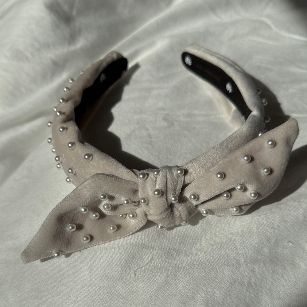 Lele Sadoughi Cream Pearl Bow Headband